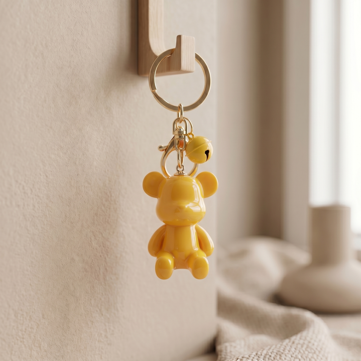 Decoor Bear Keychain Sitting